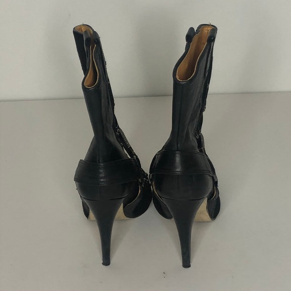 Hot spike heeled boots with silver buckle - Picture 3 of 8